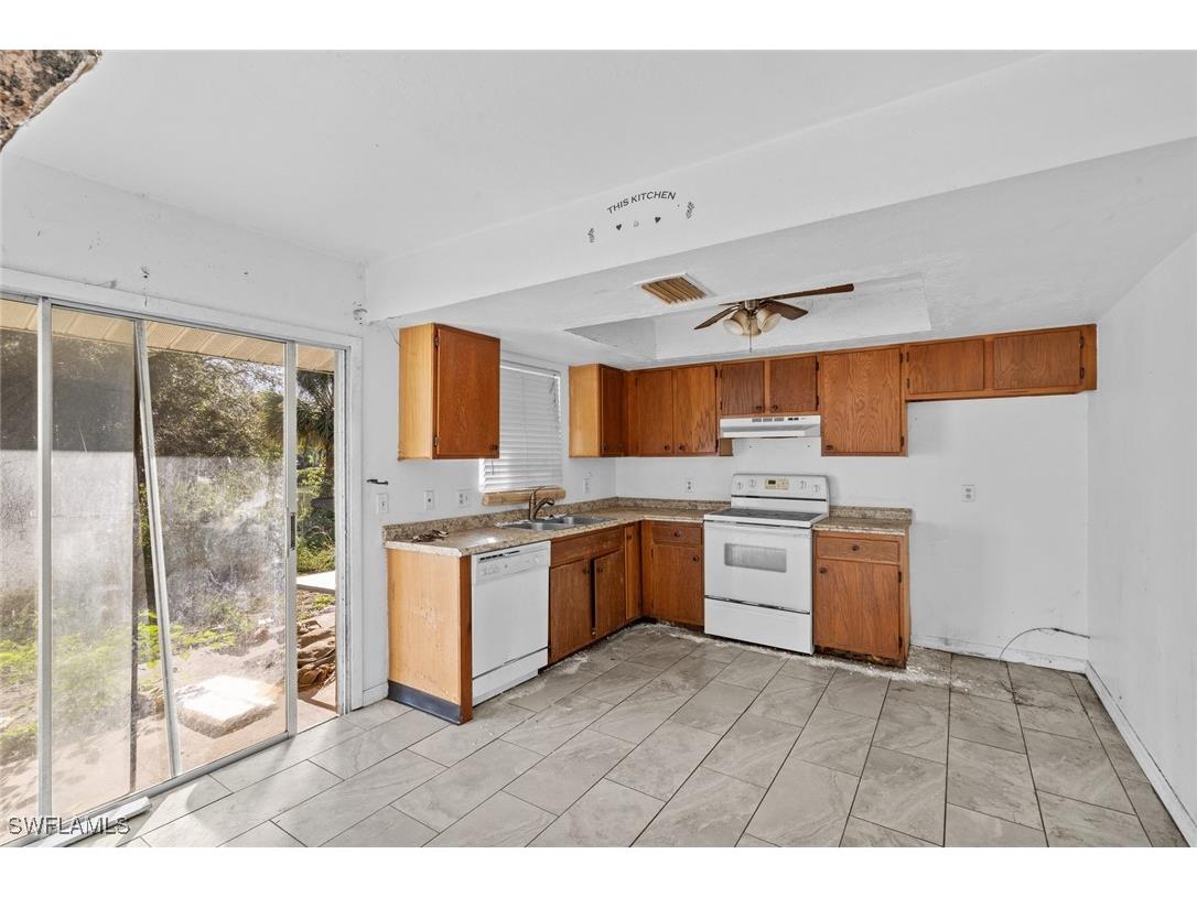 2621 Nightshade Lane Fort Myers FL 33905 224097762 image1