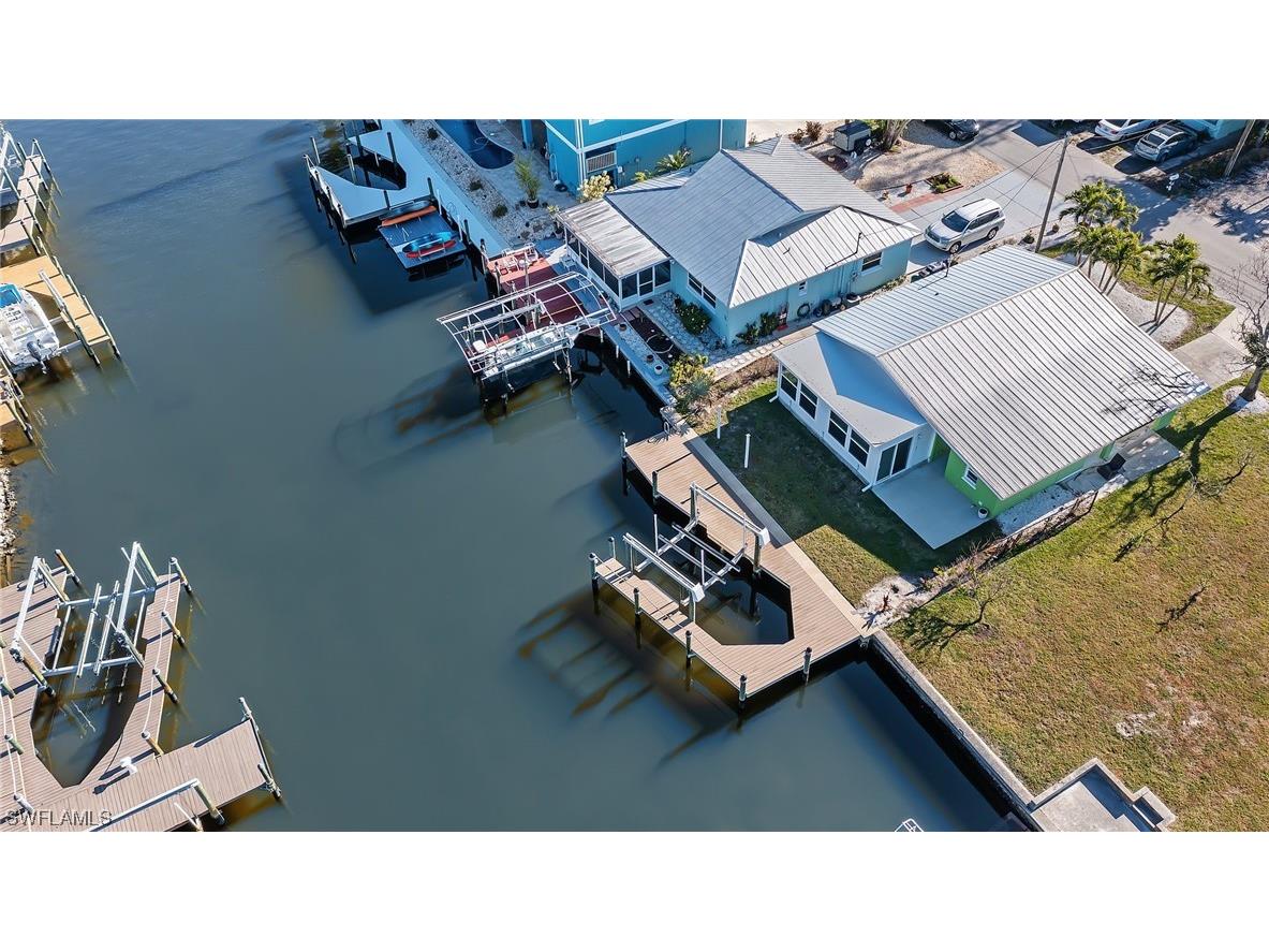 2622 Bridgeview Street Matlacha FL 33993 223012787 image1