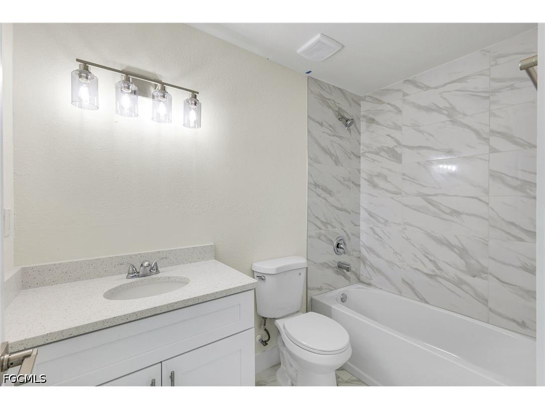 2622 NE 1st Place Cape Coral FL 33909 2026028138 image20