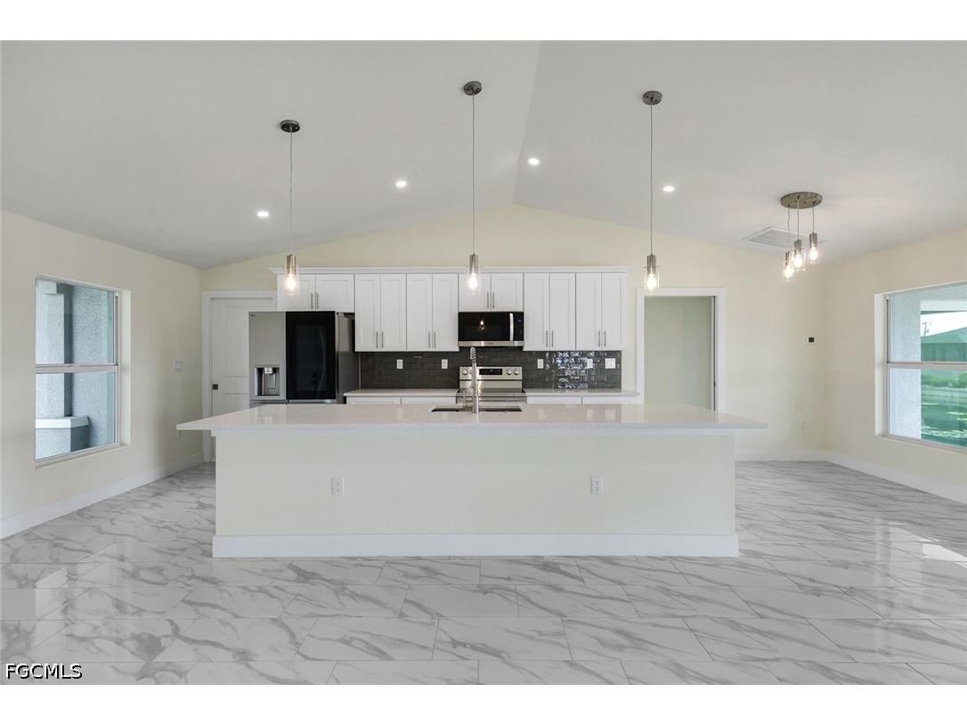 2622 NE 1st Place Cape Coral FL 33909 2026028138 image8