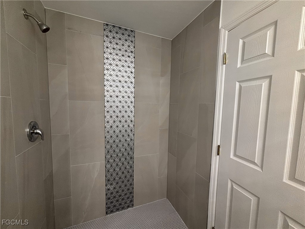 2623 Lafayette Street Fort Myers FL 33916 2025008032 image7