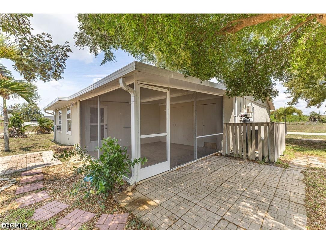 2623 NE 22nd Avenue Cape Coral FL 33909 2026020202 image10