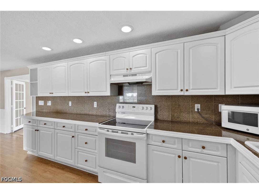 2623 NE 22nd Avenue Cape Coral FL 33909 2026020202 image12
