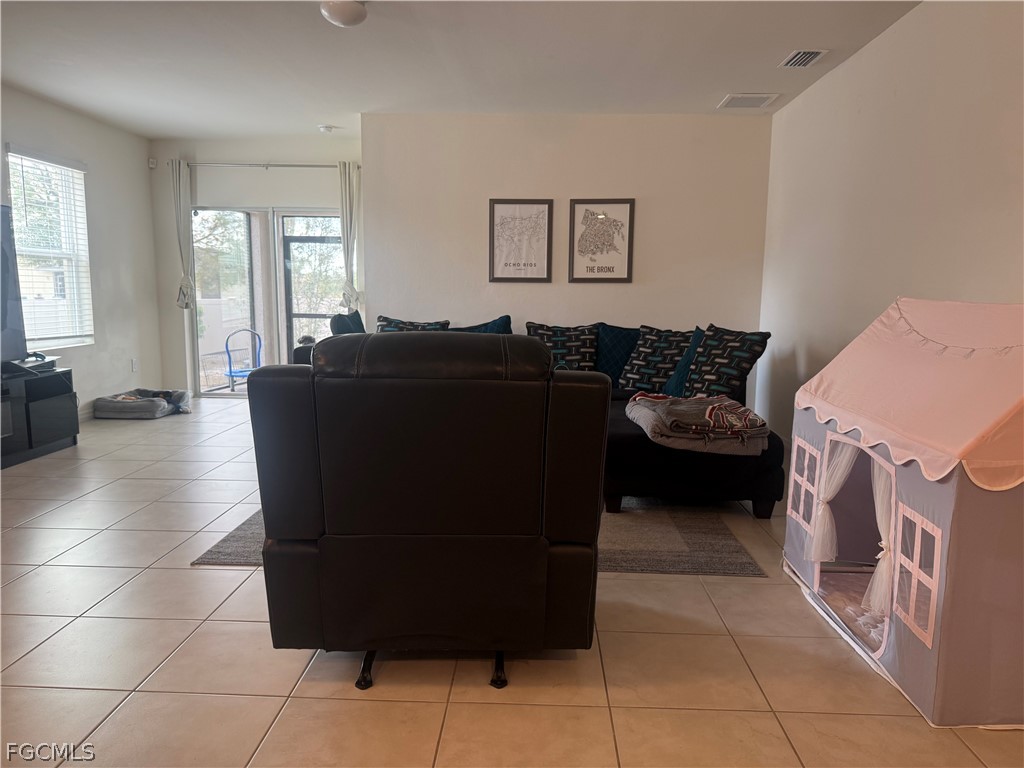 2624 NE 7th Avenue Cape Coral FL 33909 2026010519 image9