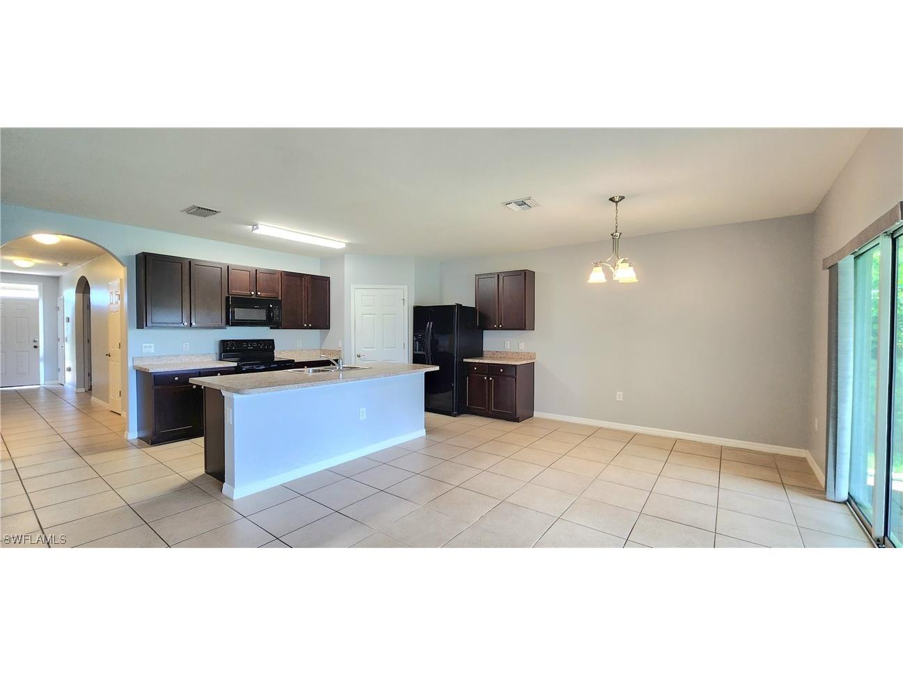 2625 Manzilla Lane Cape Coral FL 33909 223028091 image1