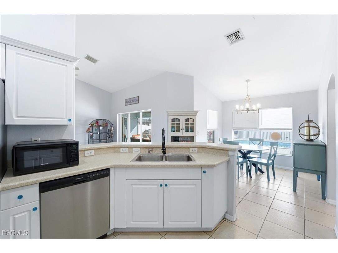 2625 NE 19th Place Cape Coral FL 33909 2026004355 image14