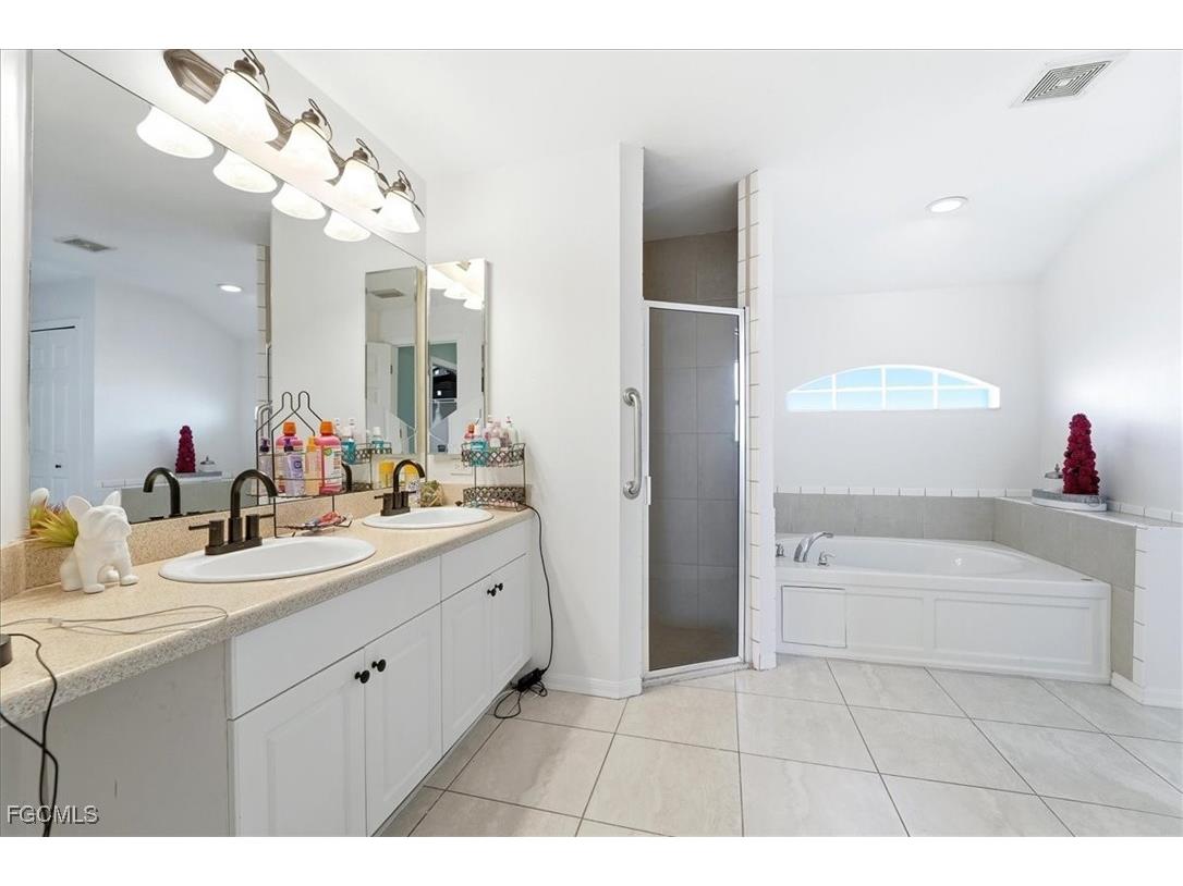 2625 NE 19th Place Cape Coral FL 33909 2026004355 image18