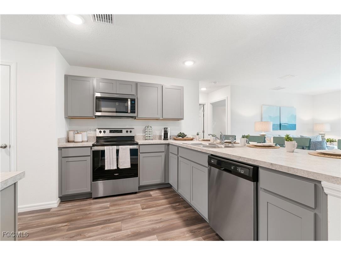 2625 NE 7th Place Cape Coral FL 33909 2025002978 image11