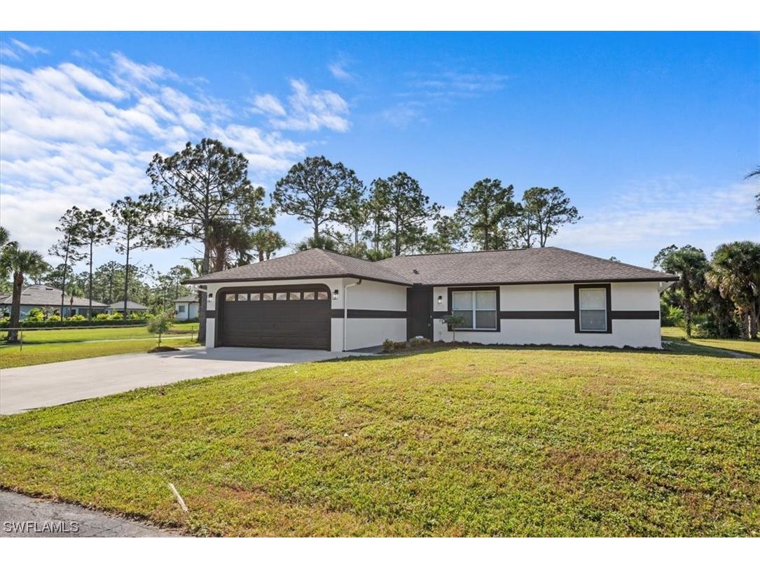 2626 10th Avenue NE Naples FL 34120 223082322 image1