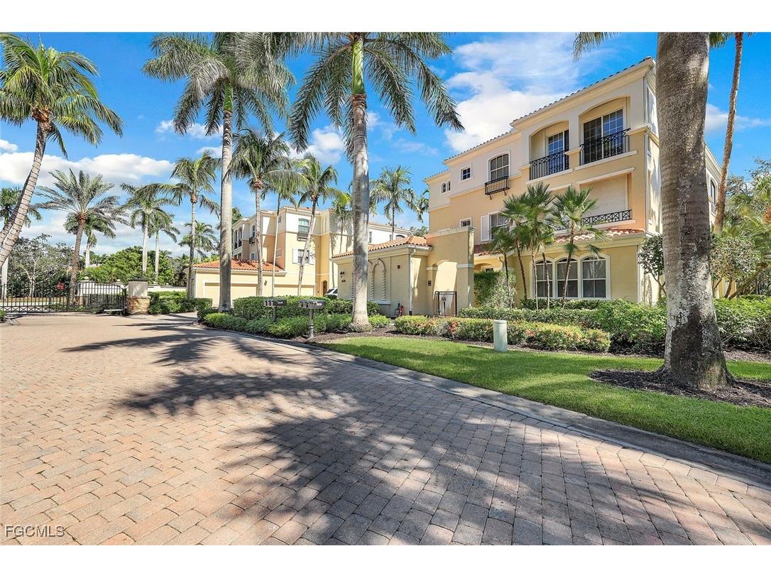 2626 Bolero Drive #102 Naples FL 34109 2025011926 image5