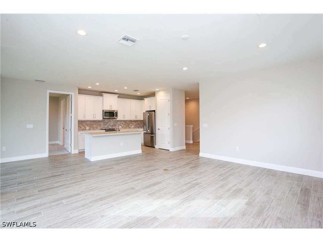 2626 Seychelles Circle #1405 Naples FL 34112 226017703 image10