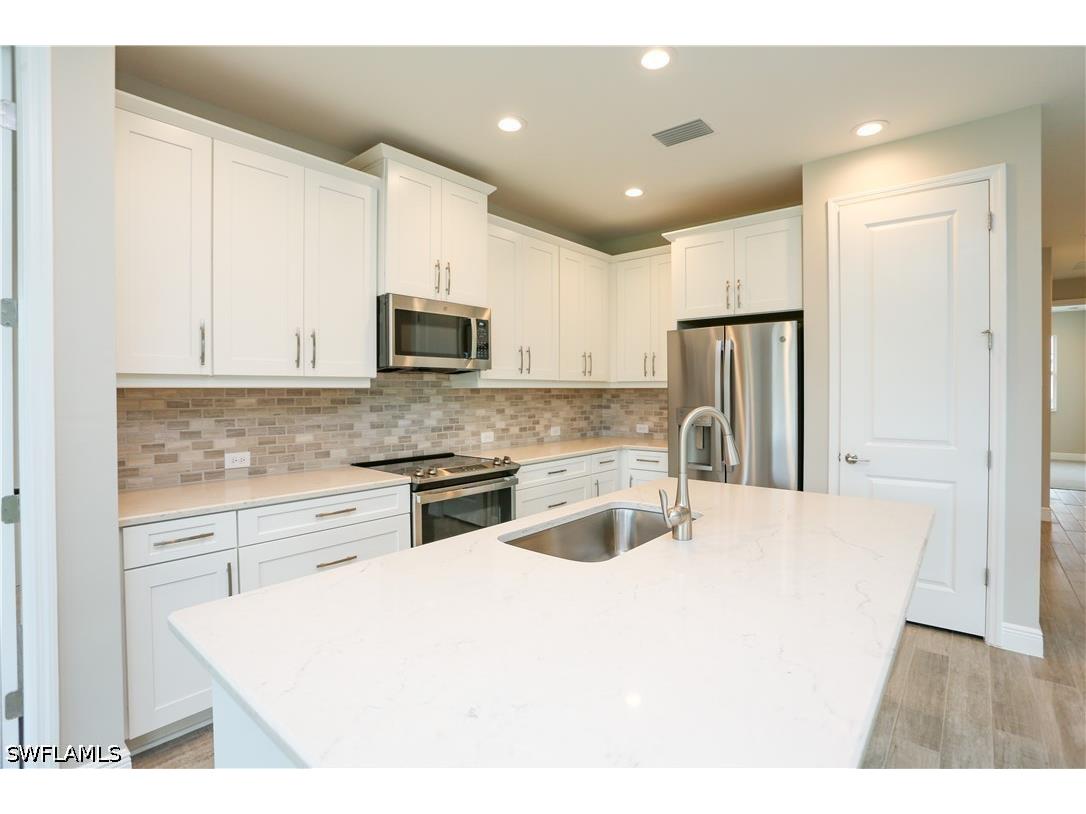 2626 Seychelles Circle #1405 Naples FL 34112 226017703 image13