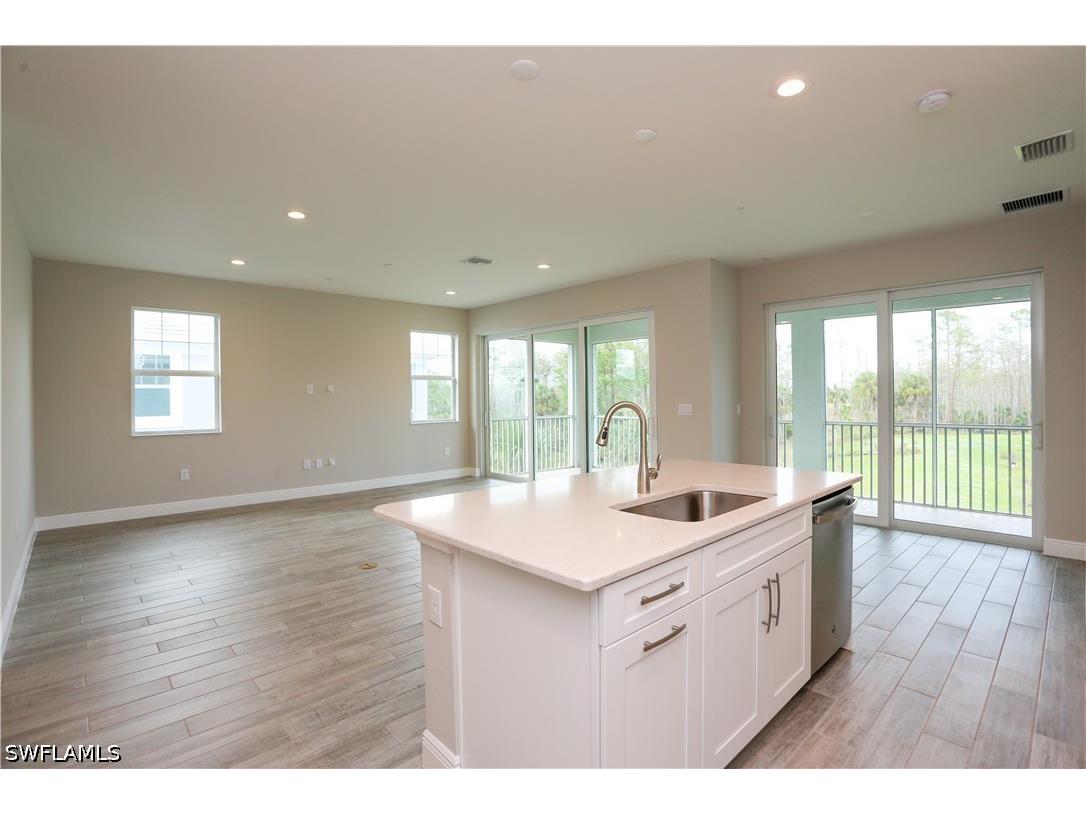 2626 Seychelles Circle #1405 Naples FL 34112 226017703 image16