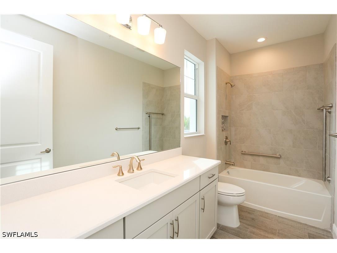2626 Seychelles Circle #1405 Naples FL 34112 226017703 image25