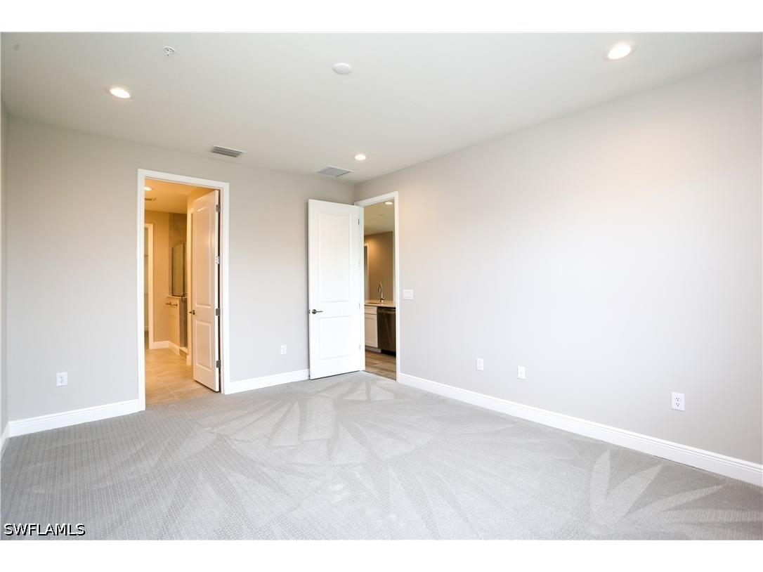 2626 Seychelles Circle #1405 Naples FL 34112 226017703 image32
