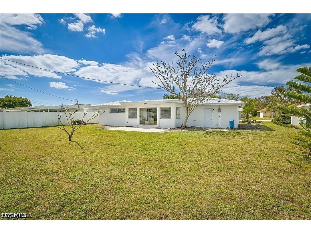 2627 SE 18th Place Cape Coral FL 33904 2026017793 image30