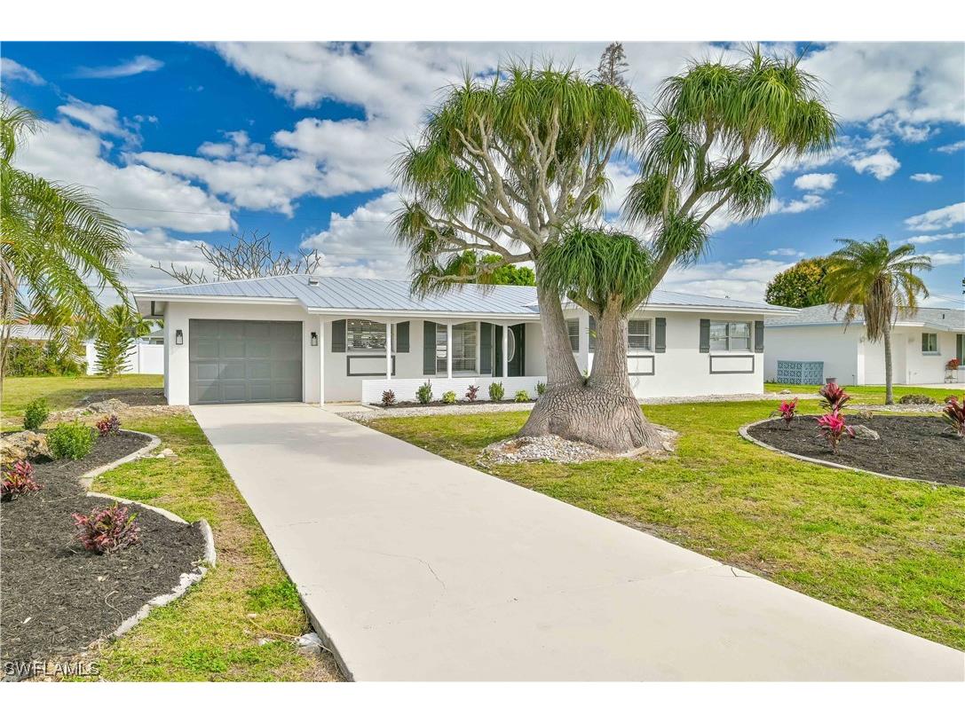 2627 SE 18th Place Cape Coral FL 33904 224013082 image1