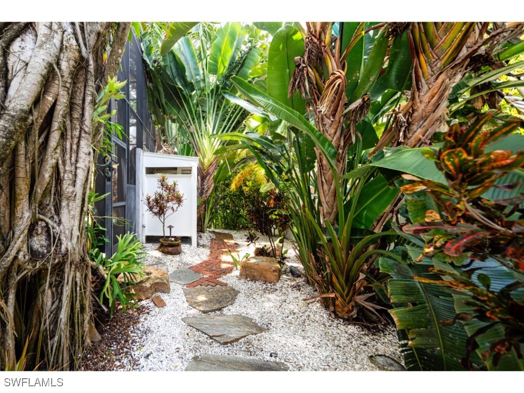 263 10th Avenue S Naples FL 34102 225070282 image15