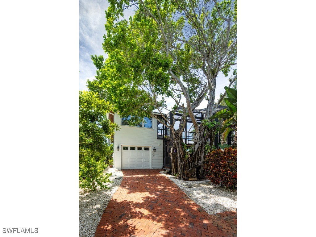 263 10th Avenue S Naples FL 34102 225070282 image16