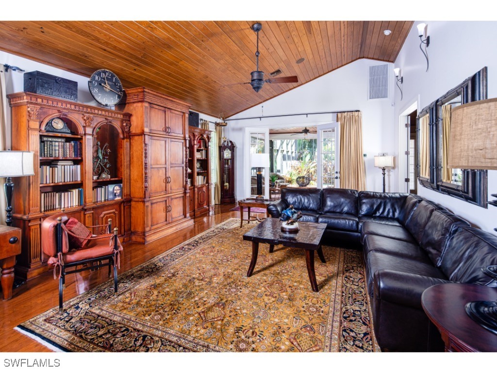 263 10th Avenue S Naples FL 34102 225070282 image2