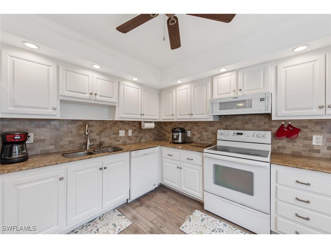 263 Candycane Lane #5 Naples FL 34112 225039377 image1