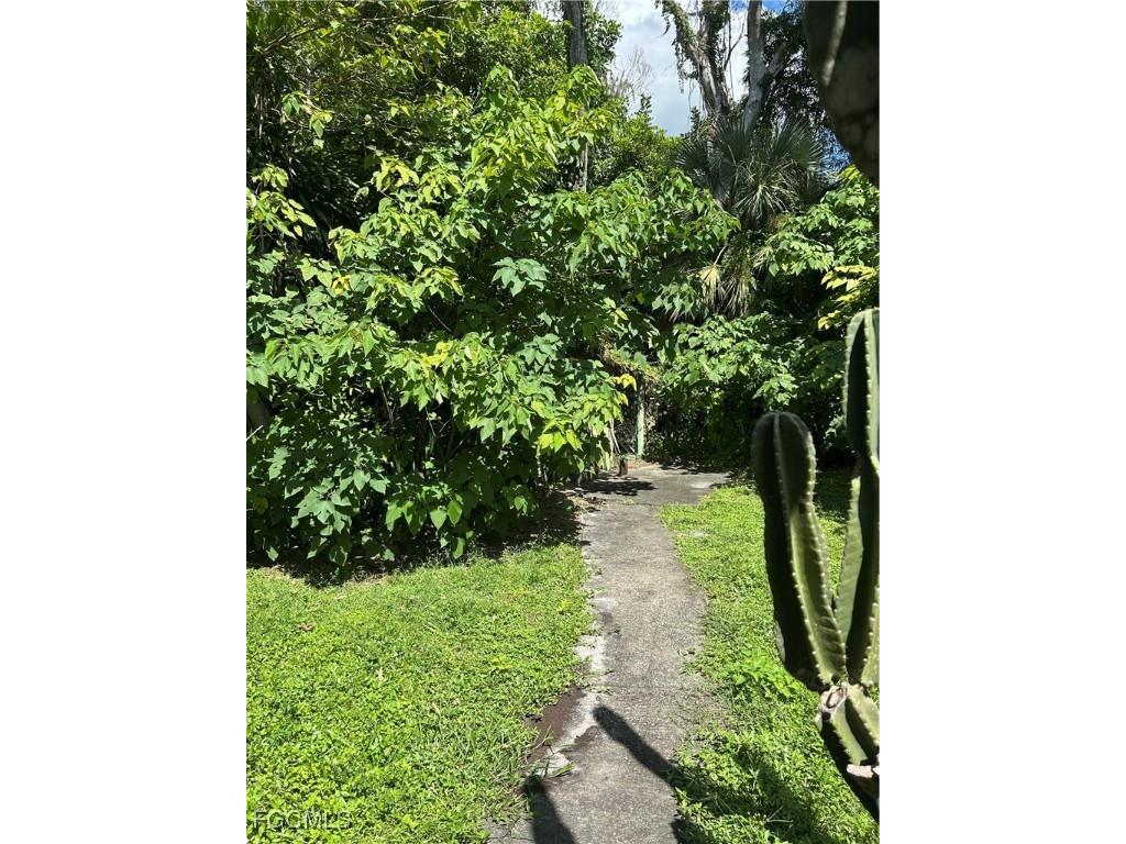 263 Kingston Drive Fort Myers FL 33905 2025010679 image22