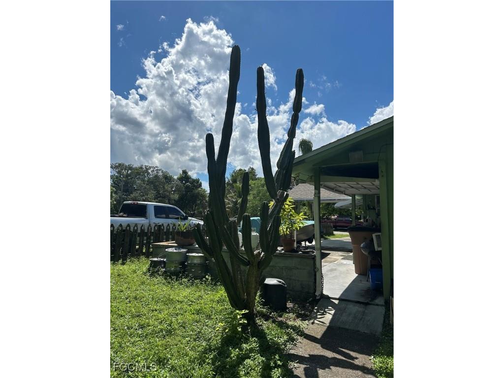 263 Kingston Drive Fort Myers FL 33905 2025010679 image23