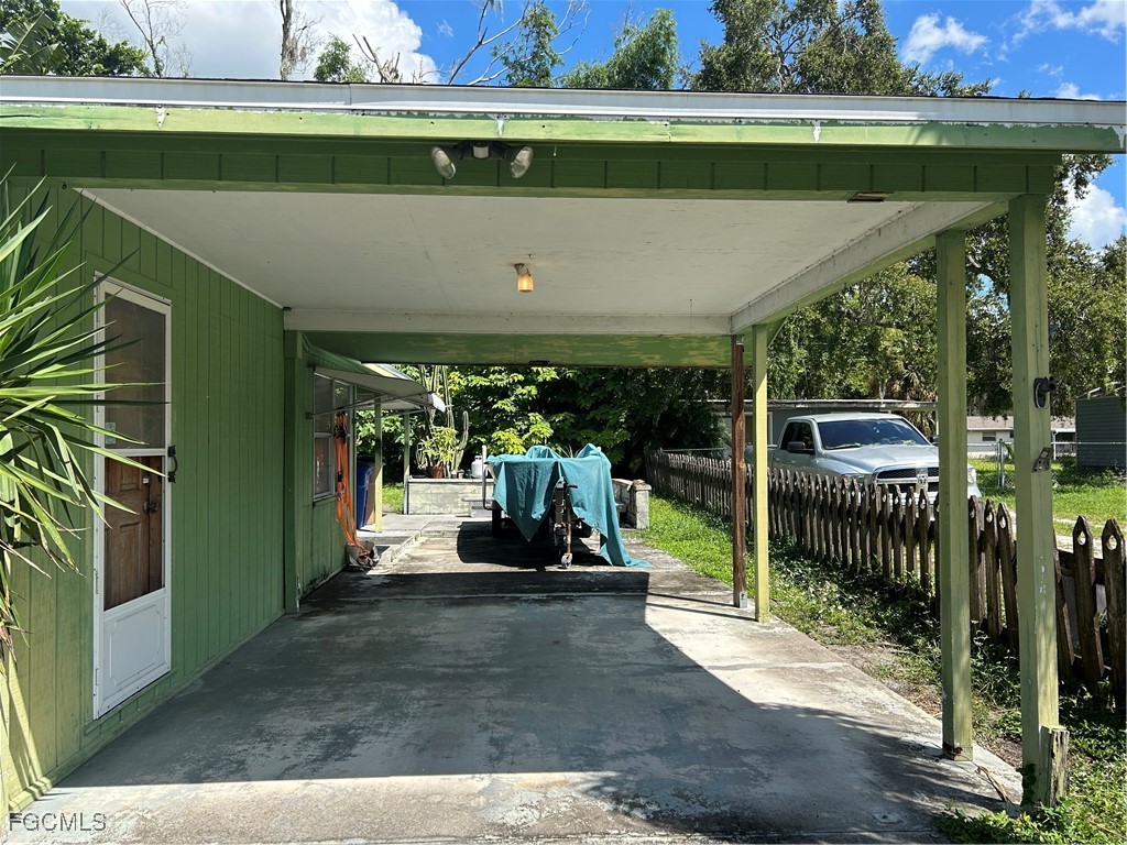 263 Kingston Drive Fort Myers FL 33905 2025010679 image4