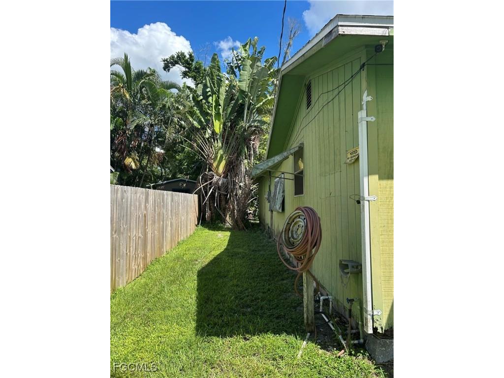 263 Kingston Drive Fort Myers FL 33905 2025010679 image5
