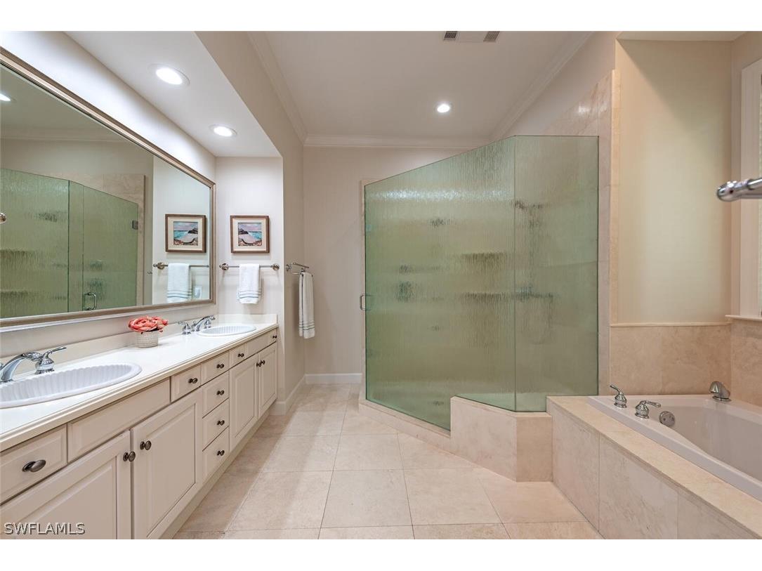 263 N Lake Drive Naples FL 34102 226010433 image22