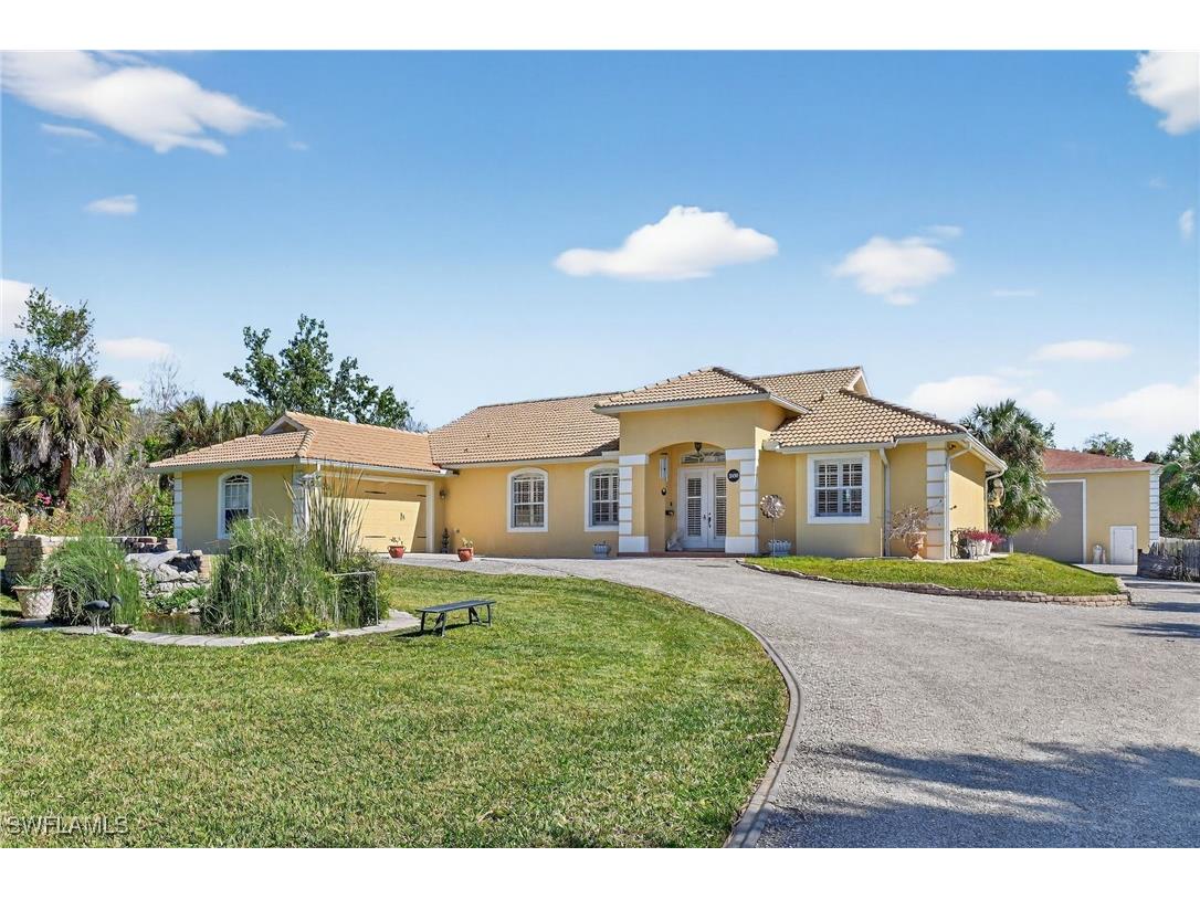 2630 8th Street NW Naples FL 34120 226004718 image1