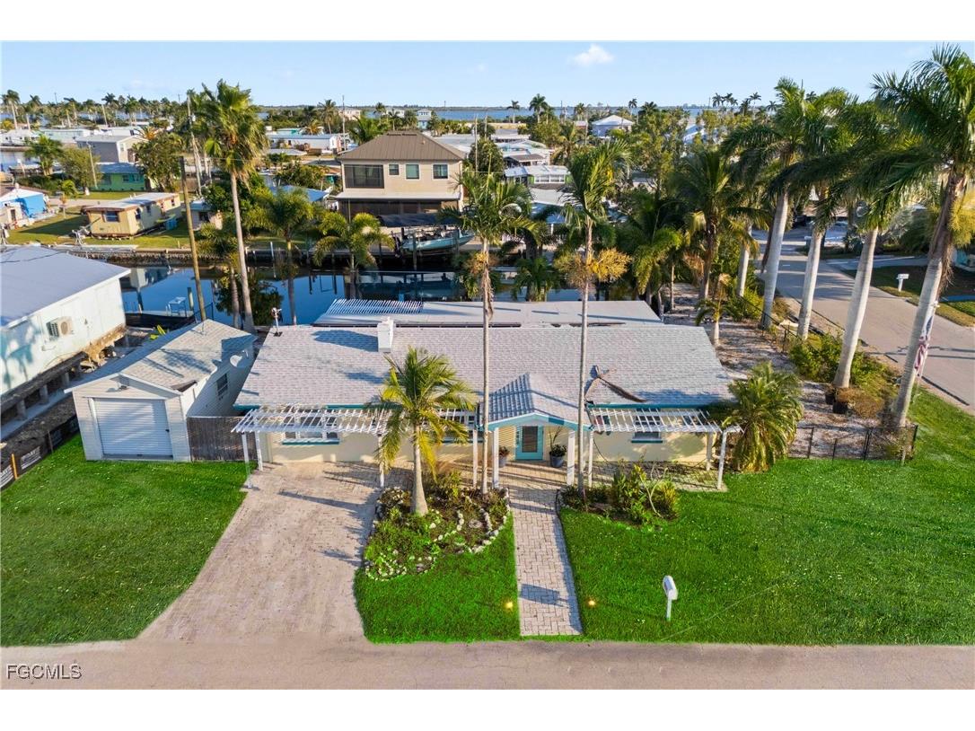 2631 Bayshore Drive Matlacha FL 33993 2025020753 image2