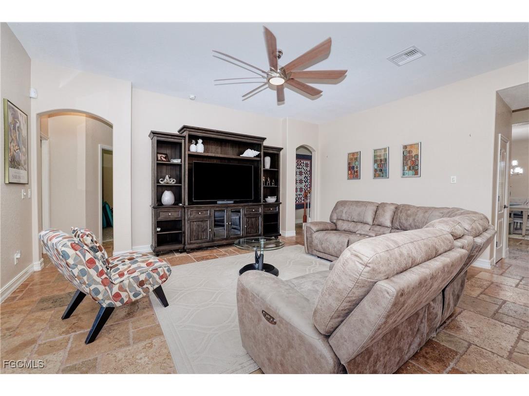 2632 Fairmont Cove Court Cape Coral FL 33991 2025012924 image16