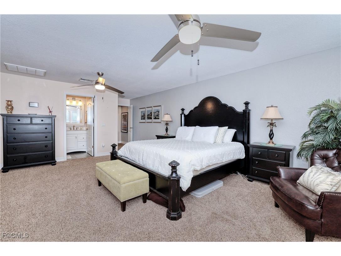 2632 Fairmont Cove Court Cape Coral FL 33991 2025012924 image35