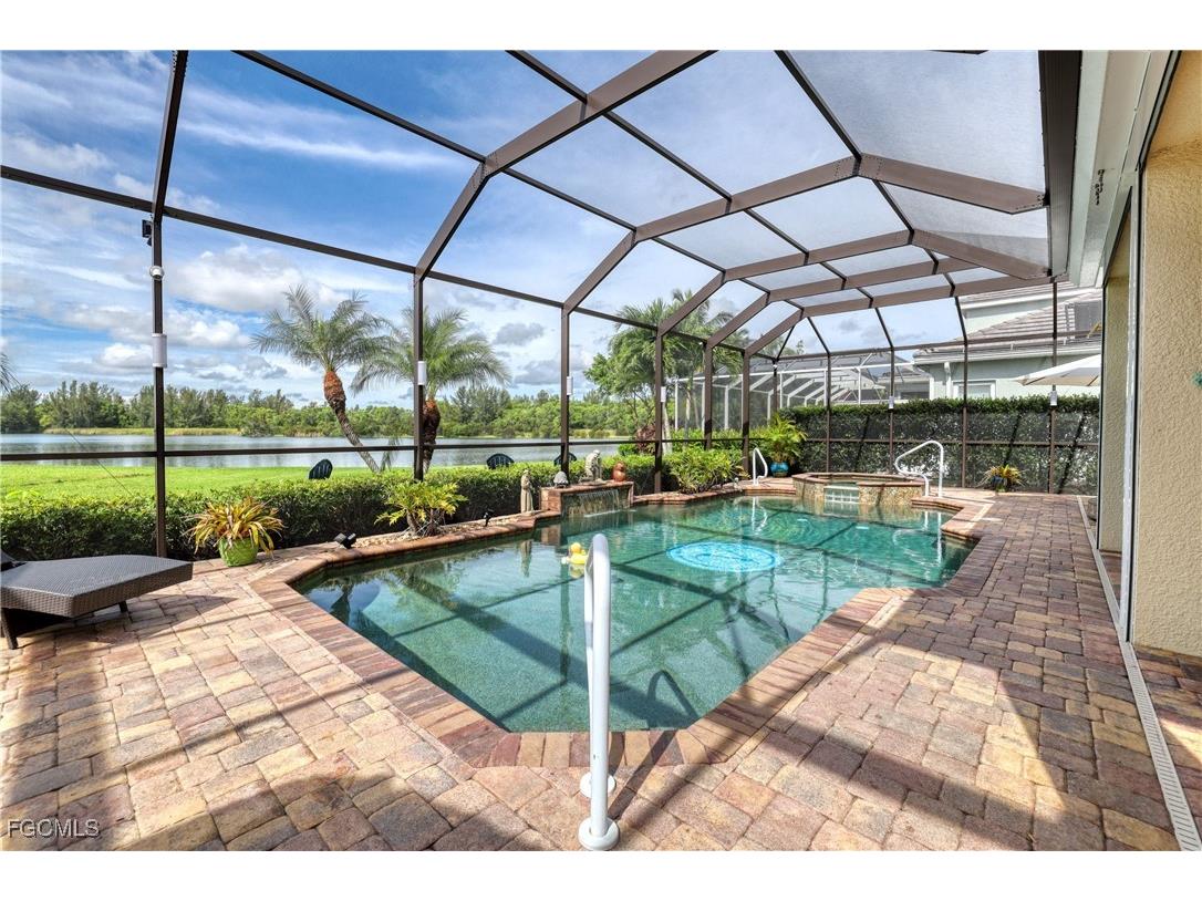 2632 Fairmont Cove Court Cape Coral FL 33991 2025012924 image8