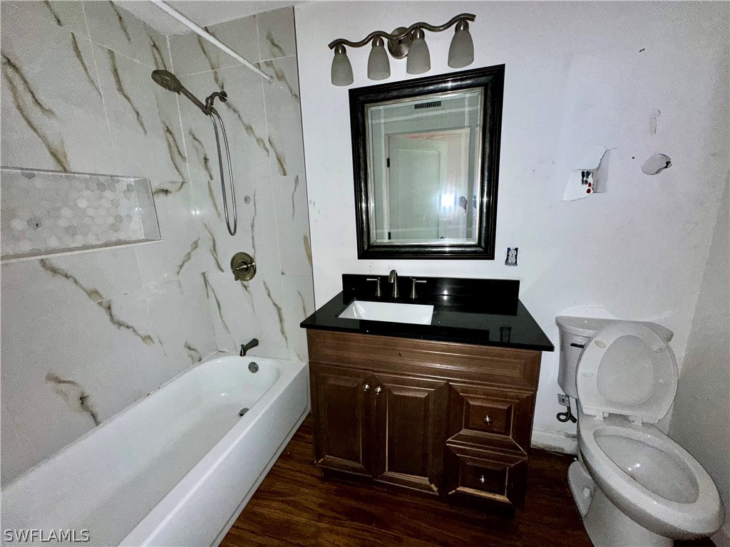 2632 Weeks Avenue Naples FL 34112 226007255 image18