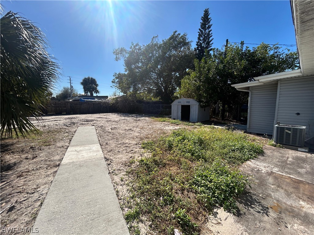 2632 Weeks Avenue Naples FL 34112 226007255 image2