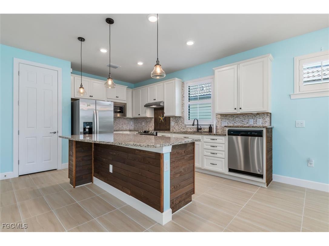 2633 Daisy Drive North Port FL 34289 2025014854 image8