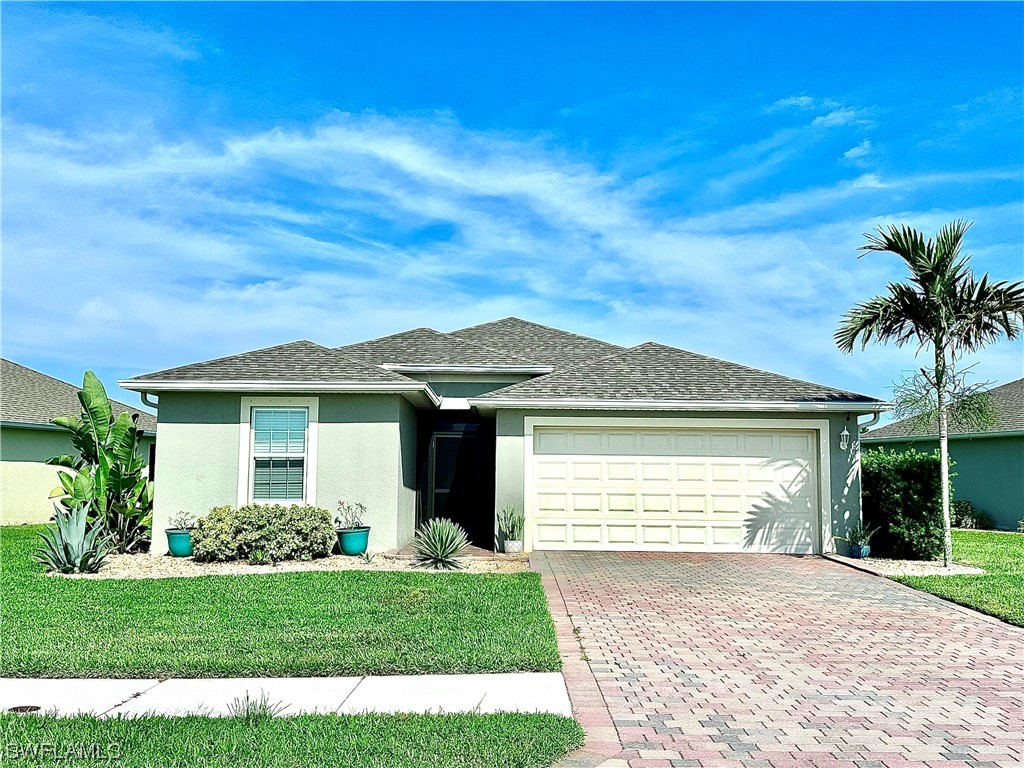 2633 Manzilla Lane Cape Coral FL 33909 223062285 image1