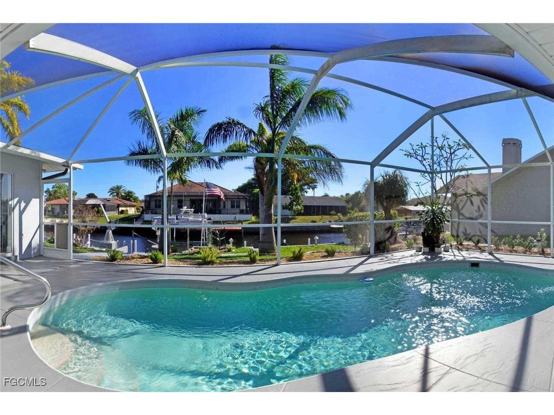 2633 SE 19th Place Cape Coral FL 33904 2025009786 image1
