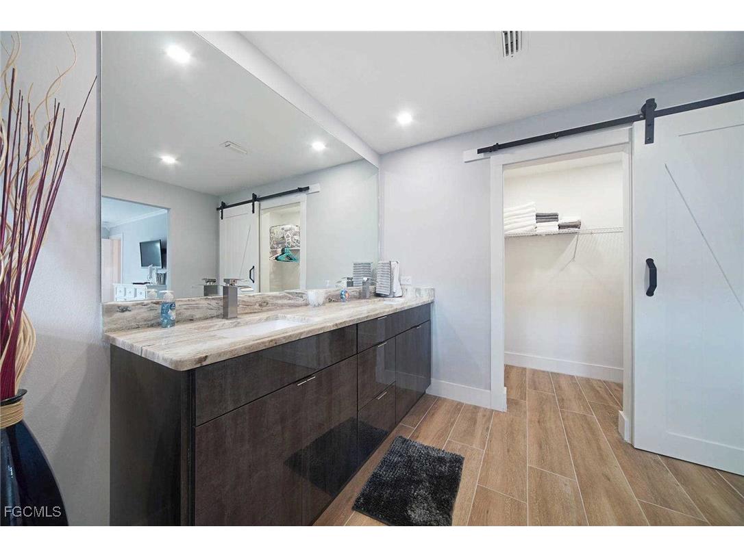 2633 SE 19th Place Cape Coral FL 33904 2025009786 image10