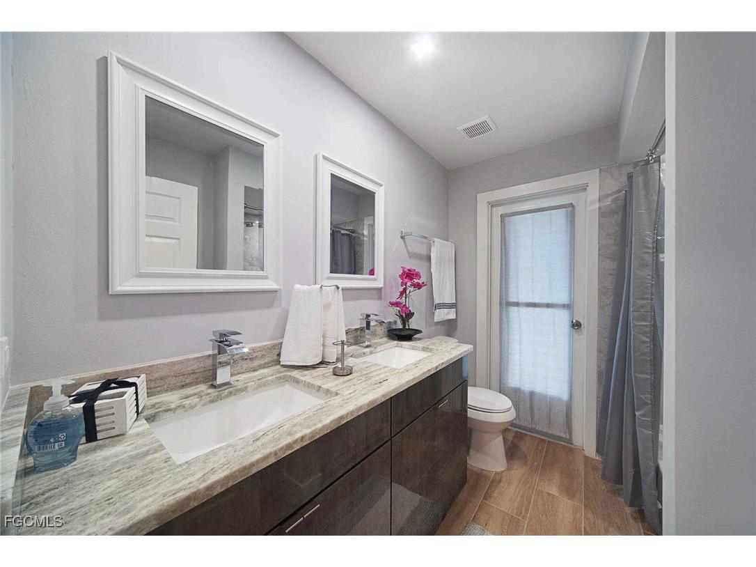 2633 SE 19th Place Cape Coral FL 33904 2025009786 image13