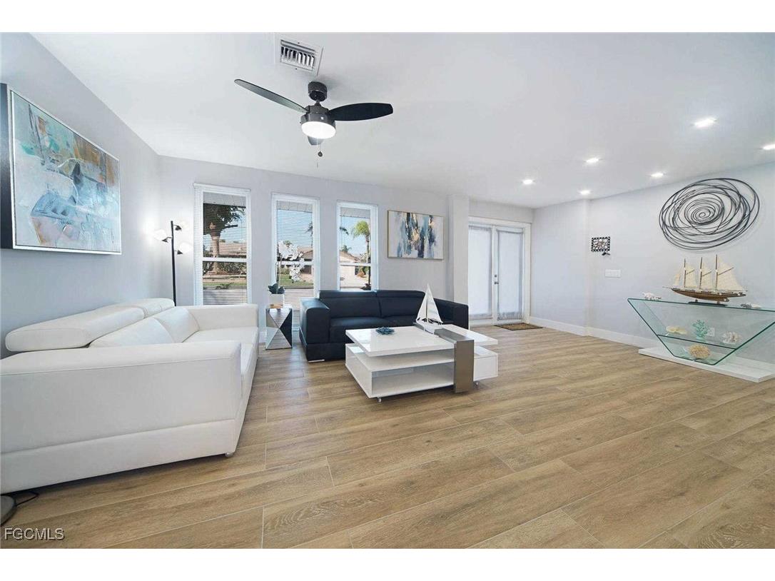 2633 SE 19th Place Cape Coral FL 33904 2025009786 image14