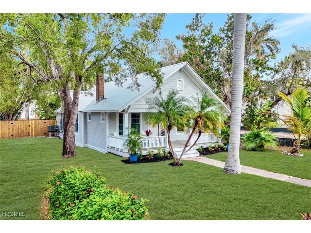 2635 Michigan Avenue Fort Myers FL 33916 2025008395 image2