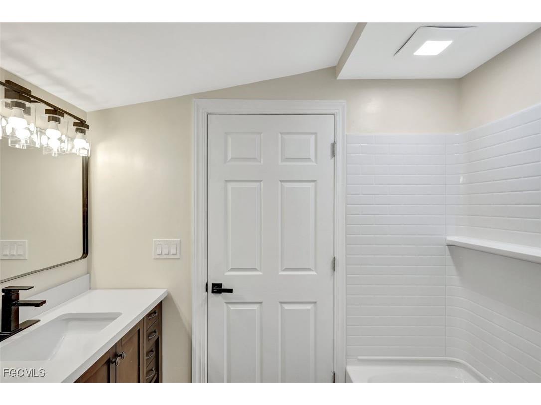 2635 Michigan Avenue Fort Myers FL 33916 2025008395 image24