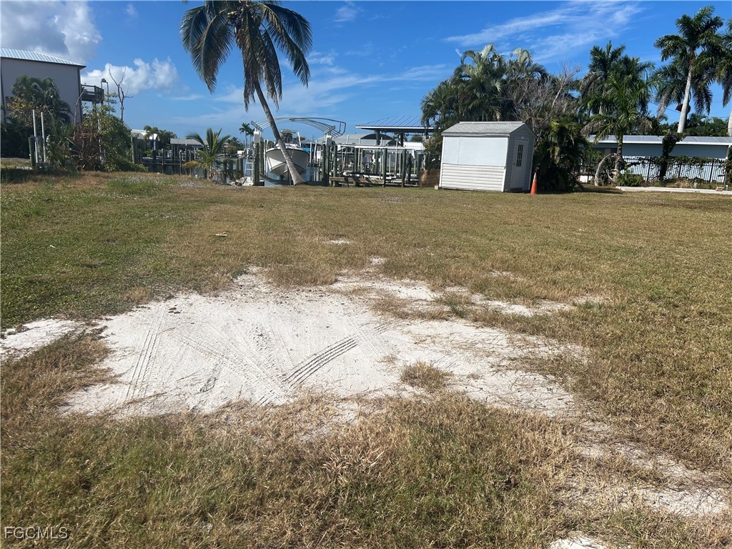 2635 York Road Saint James City FL 33956 2025019400 image6