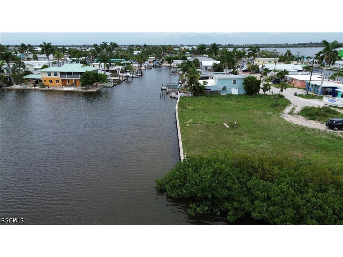 2638 Second Street Matlacha FL 33993 2026024067 image1