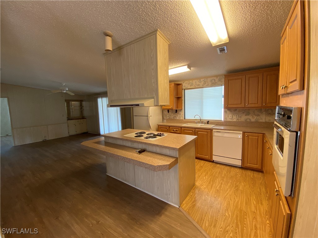 26380 New Orleans Drive Bonita Springs FL 34135 225069744 image3