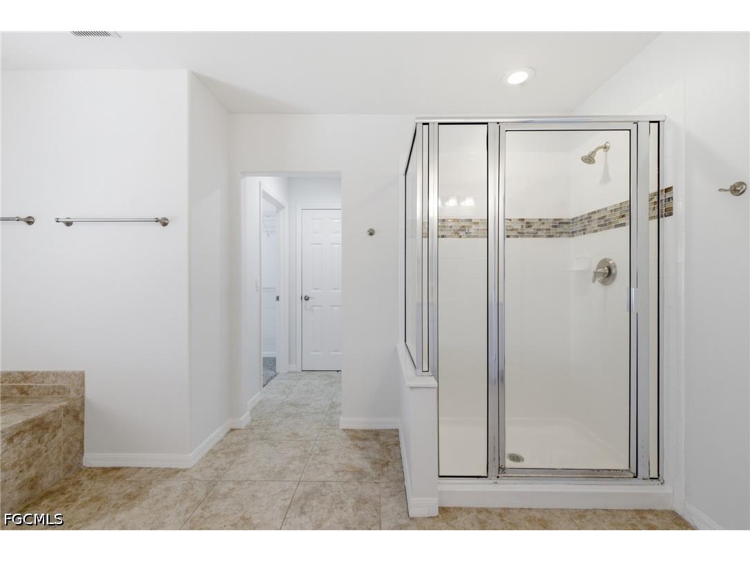 2639 Bellingham Court Cape Coral FL 33991 2026024573 image32