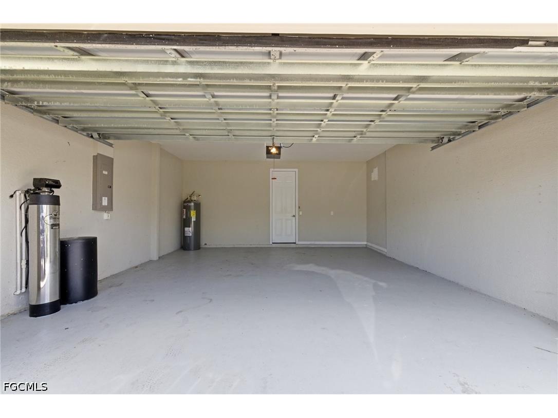 2639 Bellingham Court Cape Coral FL 33991 2026024573 image36